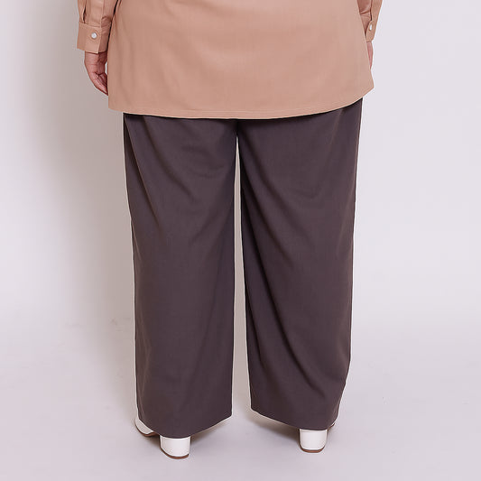 Linen Pants in Taupe